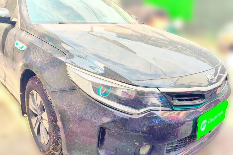 Used Kia K5 2016 2.0L Hybrid GLS Front Right 45 Deg