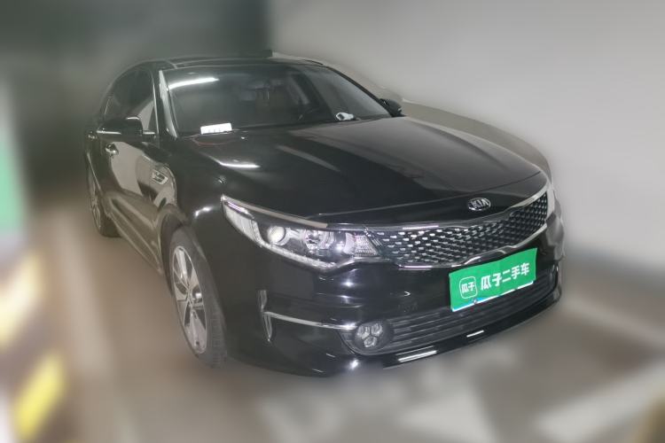 Used Kia K5 2016 2.0L Automatic LUX Front Right 45 Deg