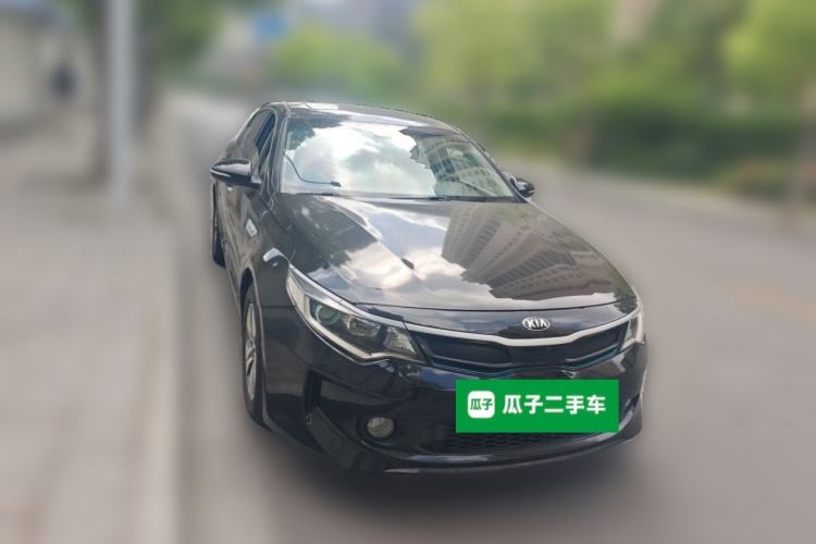 Used Kia K5 2016 2.0L Hybrid GLS Front Right 45 Deg