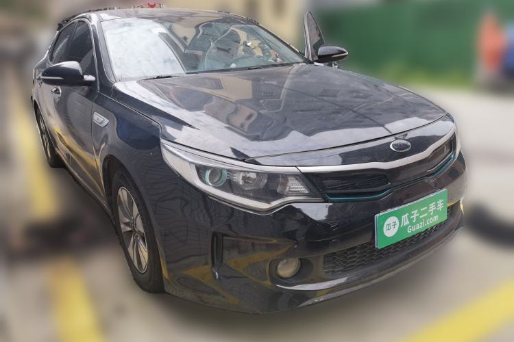 Used Kia K5 2016 2.0L Hybrid GLS Front Right 45 Deg