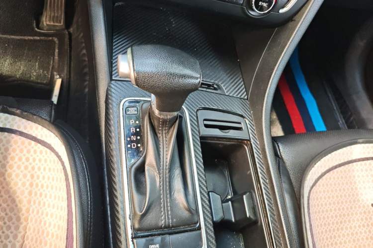Used Kia K5 2016 2.0L Hybrid GLS Gear Lever