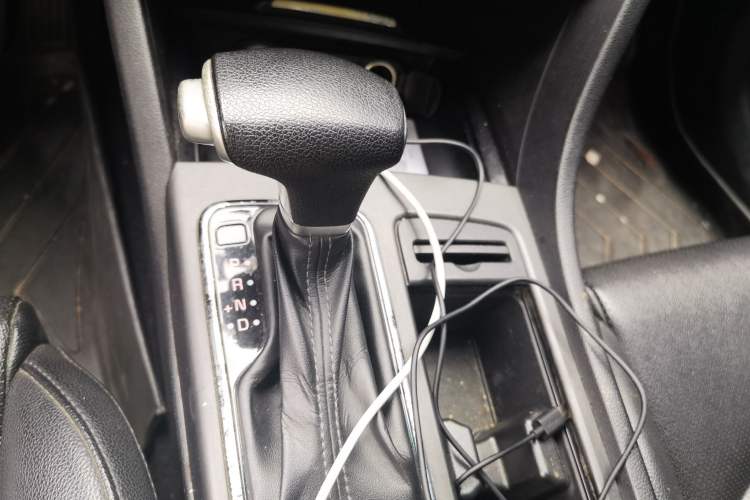 Used Kia K5 2016 2.0L Hybrid GLS Gear Lever