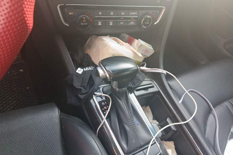 Used Kia K5 2016 1.6T Automatic LUX Gear Lever