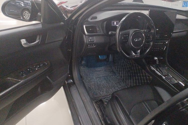 Used Kia K5 2016 1.6T Automatic PRM Interior 2