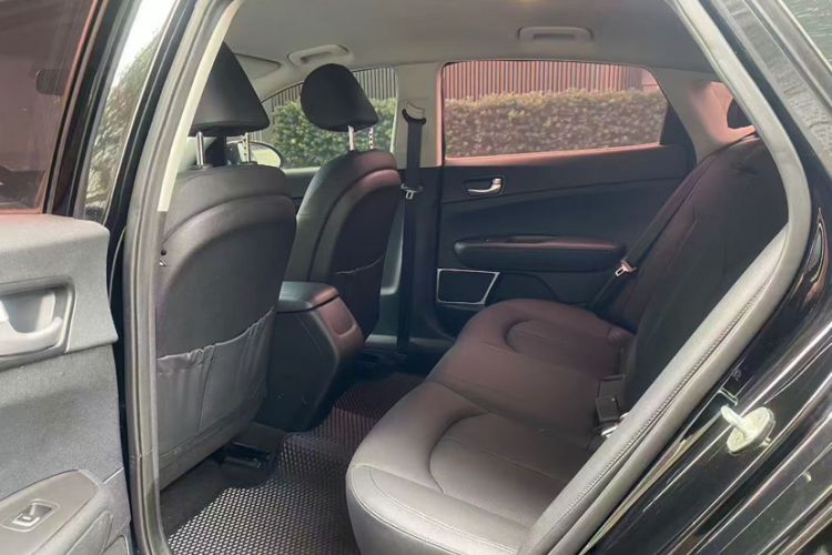 Used Kia K5 2016 2.0L Automatic GL Interior 2