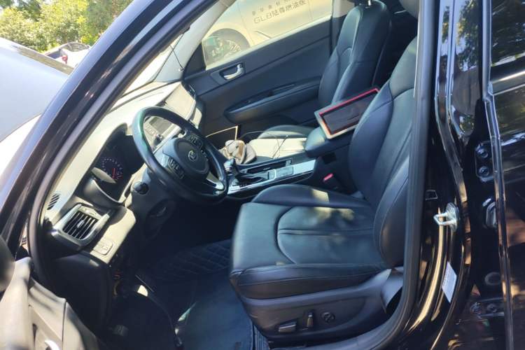 Used Kia K5 2016 2.0L Automatic LUX Left Front Seat