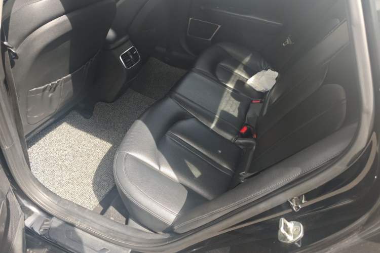 Used Kia K5 2016 2.0L Hybrid GLS Left Rear Seat