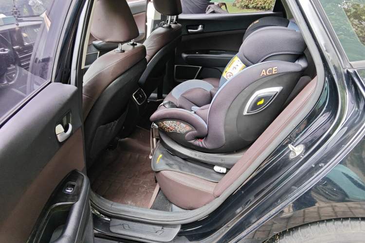 Used Kia K5 2016 1.6T Automatic LUX Left Rear Seat