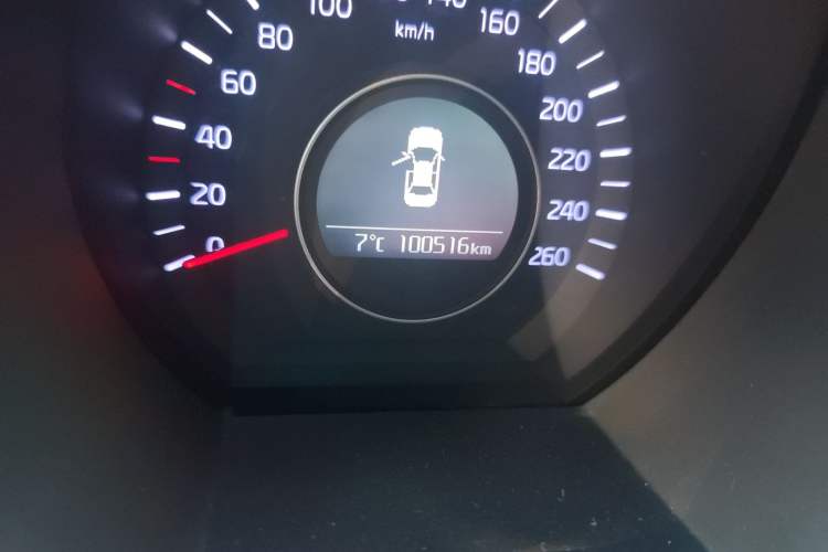 Used Kia K5 2016 2.0L Automatic GL Odometer Close Up