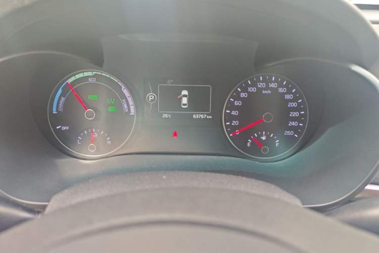 Used Kia K5 2016 2.0L Hybrid GLS Odometer Close Up