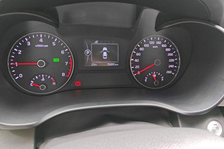Used Kia K5 2016 1.6T Automatic LUX Odometer Close Up