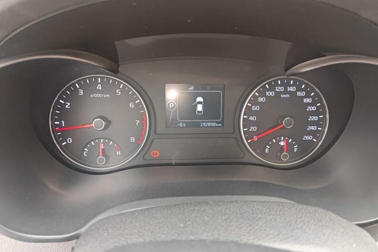 Used Kia K5 2016 1.6T Automatic LUX Odometer Close Up