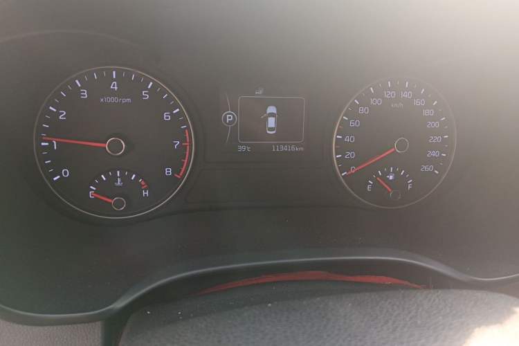 Used Kia K5 2016 1.6T Automatic LUX Odometer Close Up