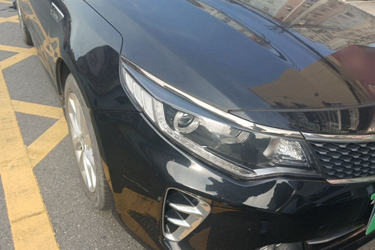 Used Kia K5 2016 1.6T Automatic LUX Right Front Headlight