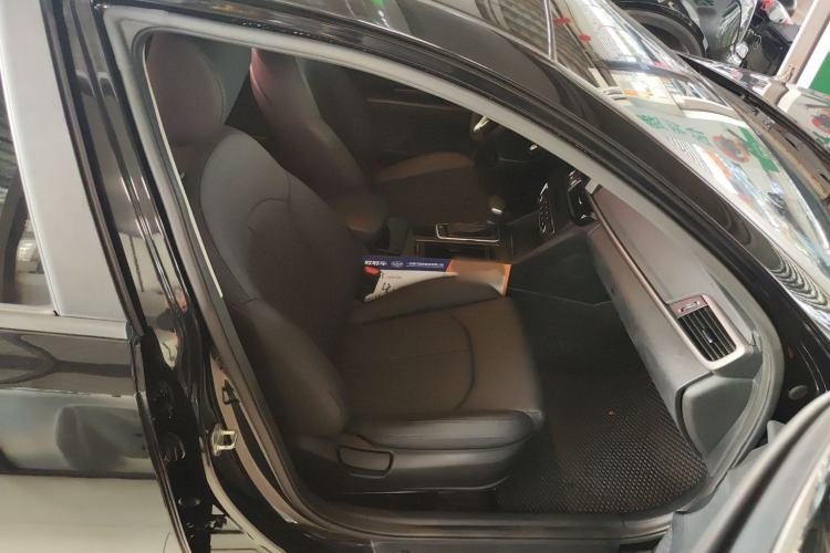 Used Kia K5 2016 2.0L Automatic GL Right Front Seat
