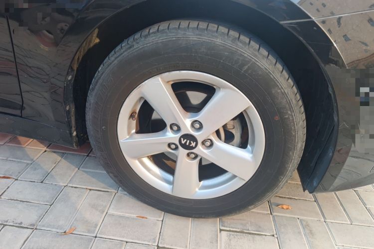 Used Kia K5 2016 2.0L Automatic GL Right Front Wheel Hub