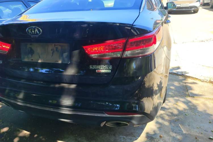 Used Kia K5 2016 2.0L Automatic LUX Right Rear Taillight