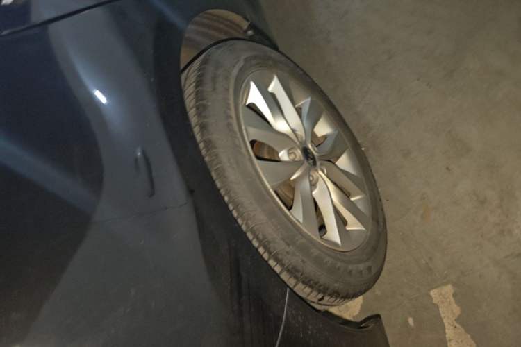 Used Kia K5 2016 1.6T Automatic LUX Right Rear Wheel Hub