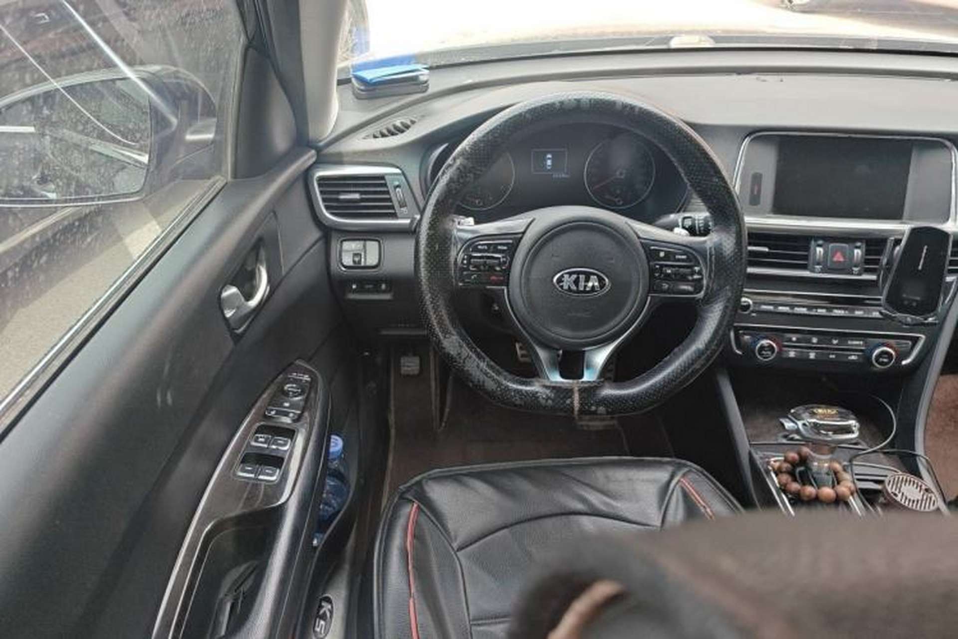 Used Kia K5 2016 1.6T Automatic LUX Steering Wheel