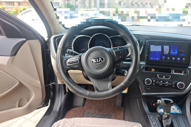 Used Kia K5 2016 2.0L Automatic GL Steering Wheel