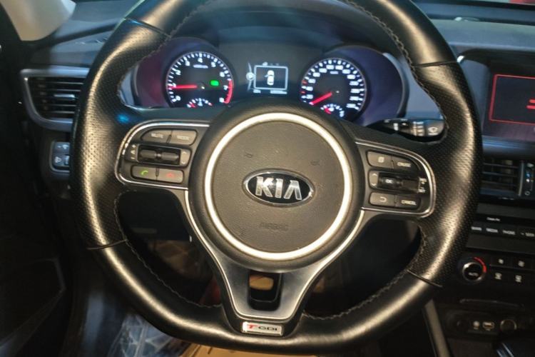 Used Kia K5 2016 1.6T Automatic LUX Steering Wheel