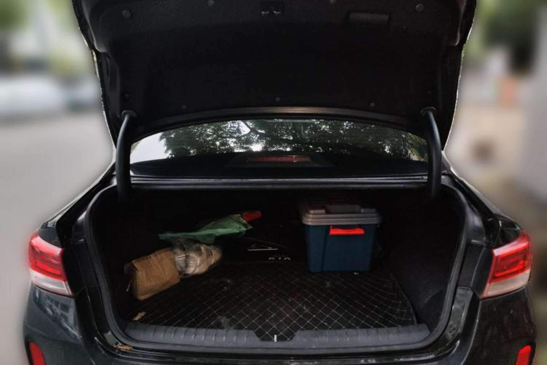 Used Kia K5 2016 2.0L Hybrid GLS Trunk