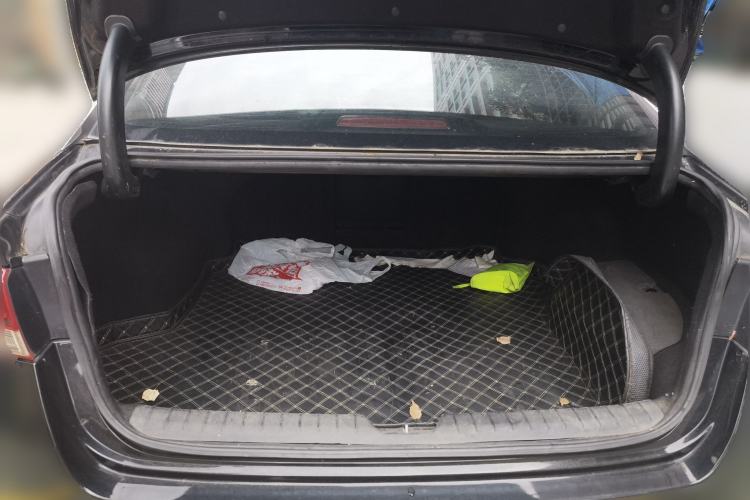 Used Kia K5 2016 2.0L Hybrid GLS Trunk