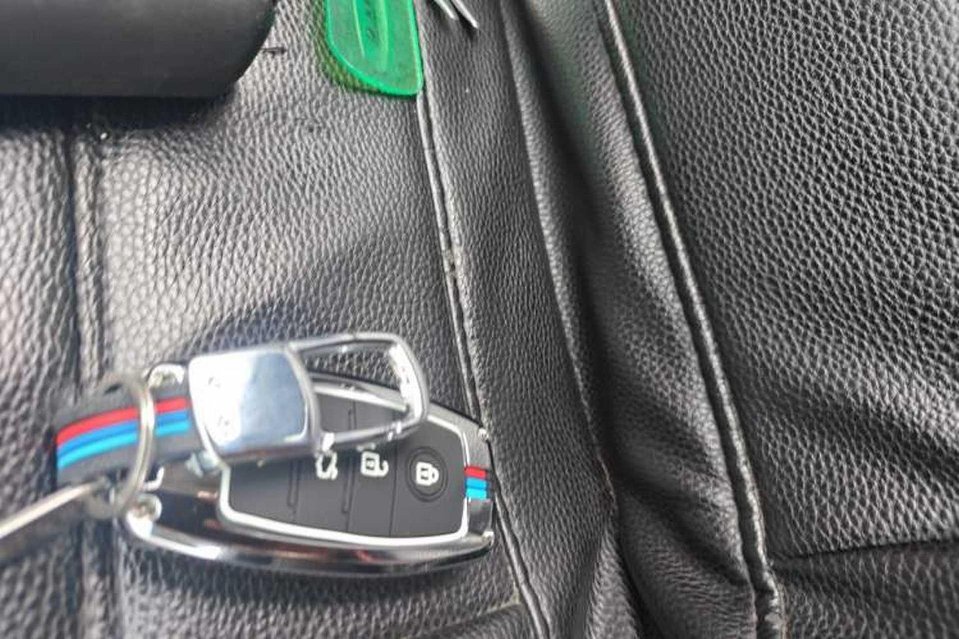 Used Kia K5 2016 1.6T Automatic LUX Vehicle Key