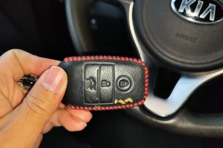 Used Kia K5 2016 2.0L Hybrid GLS Vehicle Key