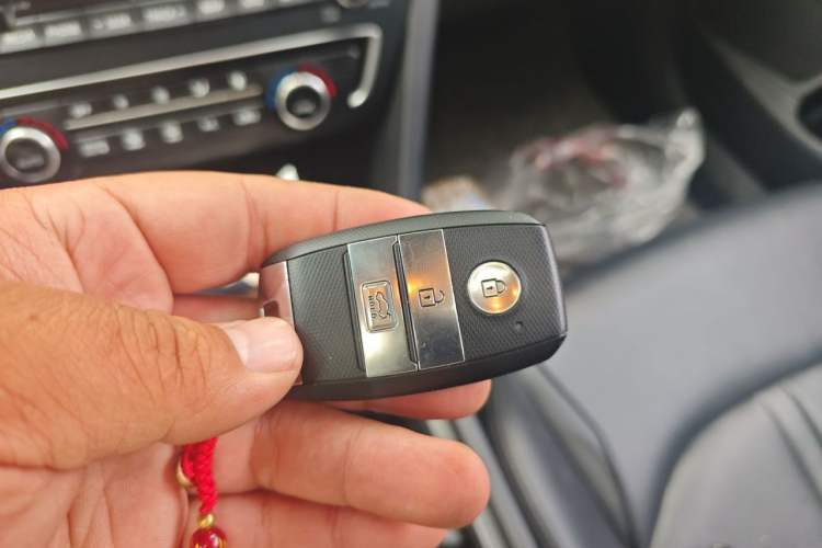 Used Kia K5 2016 2.0L Hybrid GLS Vehicle Key