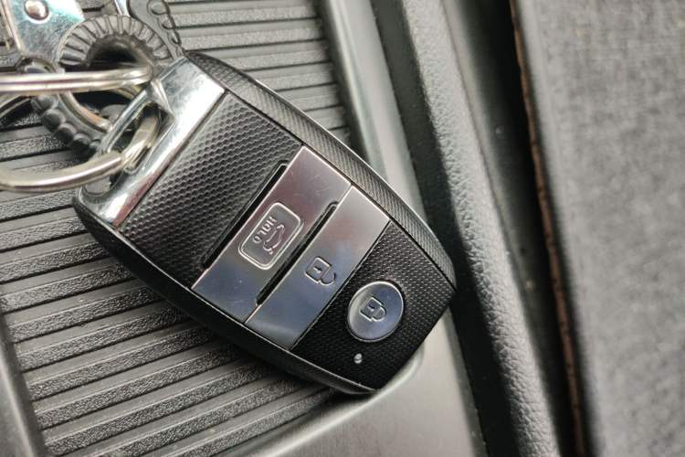 Used Kia K5 2016 2.0L Hybrid GLS Vehicle Key
