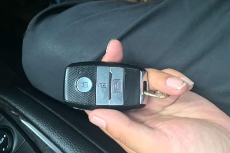 Used Kia K5 2016 1.6T Automatic PRM Vehicle Key