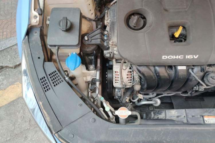 Used Kia K5 2016 2.0L Automatic GLS Engine Bay Right