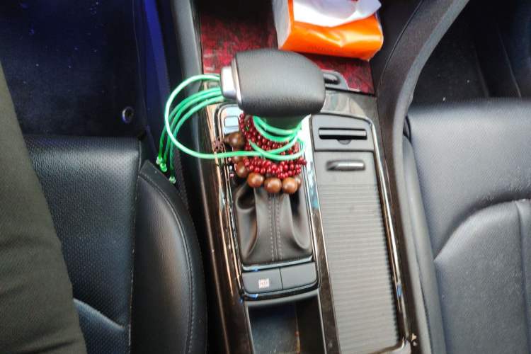 Used Kia K5 2016 2.0L Automatic GLS Gear Lever