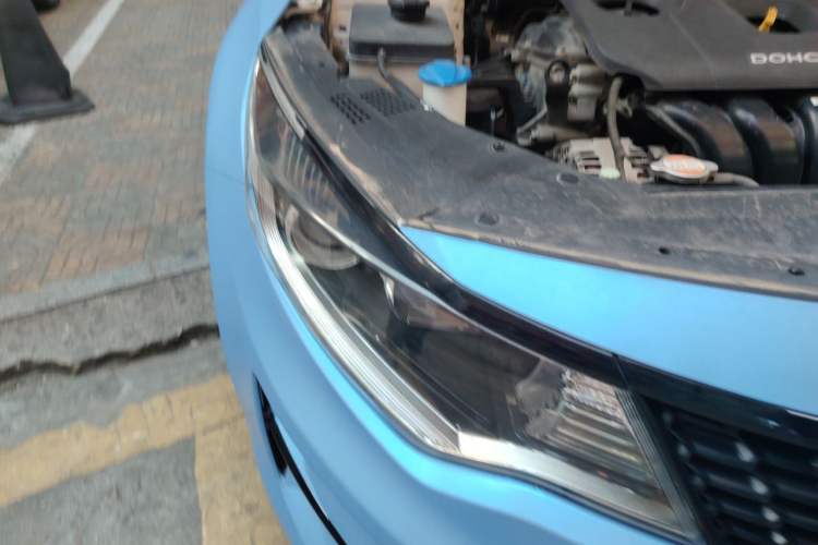 Used Kia K5 2016 2.0L Automatic GLS Right Front Headlight