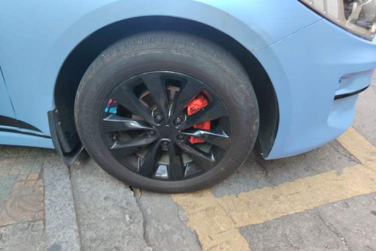 Used Kia K5 2016 2.0L Automatic GLS Right Front Wheel Hub