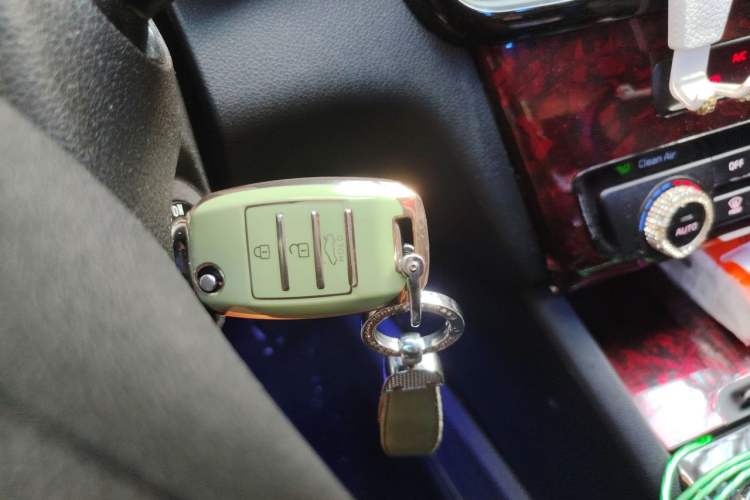 Used Kia K5 2016 2.0L Automatic GLS Vehicle Key