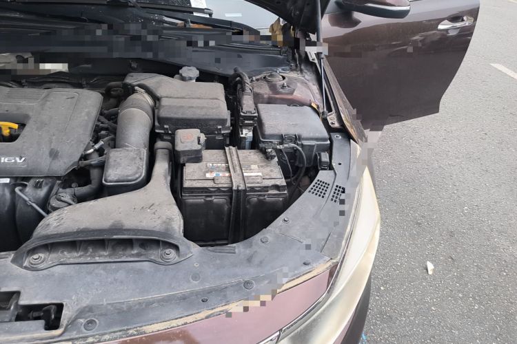 Used Kia K5 2016 2.0L Automatic LUX Engine Bay Left