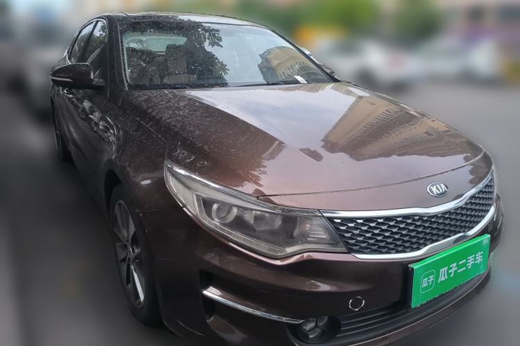 Used Kia K5 2016 2.0L Automatic LUX Front Right 45 Deg