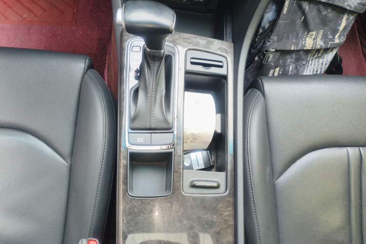 Used Kia K5 2016 1.6T Automatic LUX Gear Lever