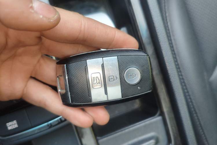 Used Kia K5 2016 1.6T Automatic LUX Interior 1