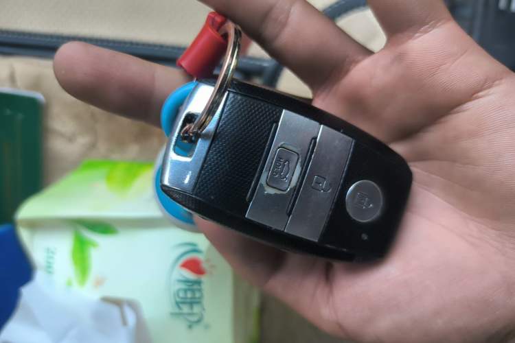 Used Kia K5 2016 2.0L Automatic LUX Vehicle Key
