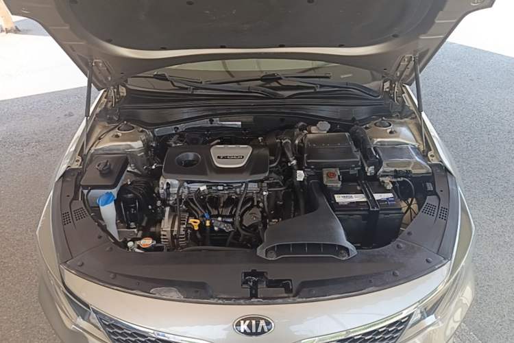 Used Kia K5 2016 1.6T Automatic LUX Engine Bay