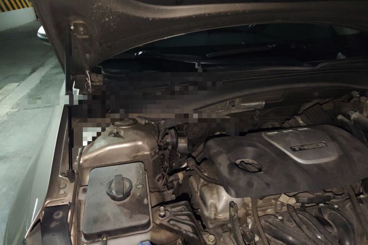 Used Kia K5 2016 1.6T Automatic LUX Engine Bay Right