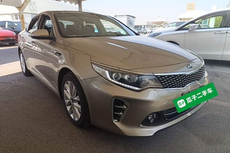 Used Kia K5 2016 1.6T Automatic LUX Front Right 45 Deg