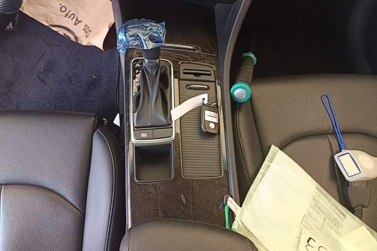 Used Kia K5 2016 1.6T Automatic LUX Gear Lever