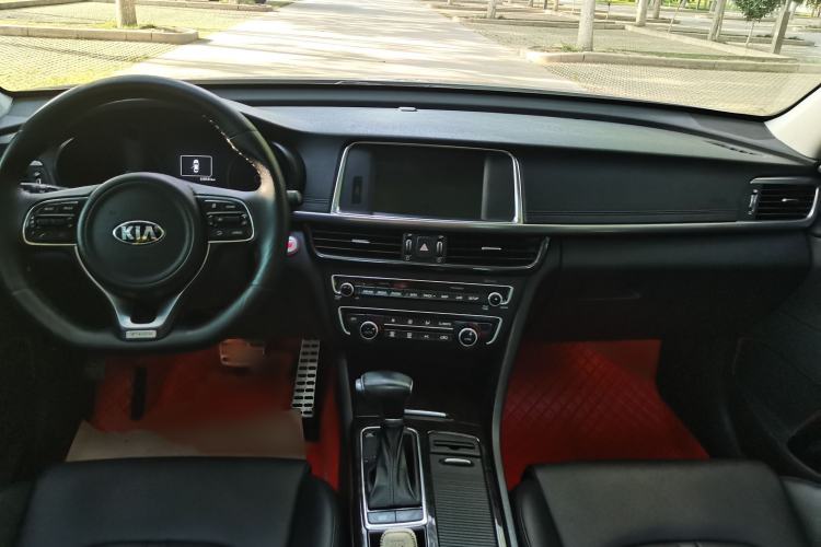 Used Kia K5 2016 1.6T Automatic LUX Interior 1
