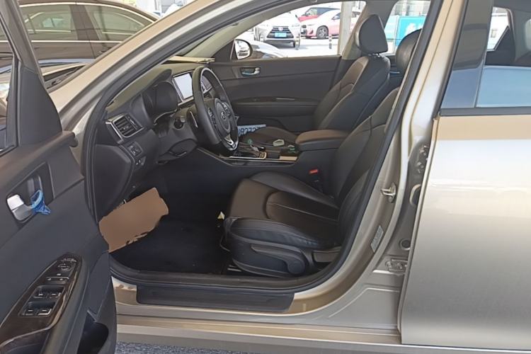 Used Kia K5 2016 1.6T Automatic LUX Left Front Seat