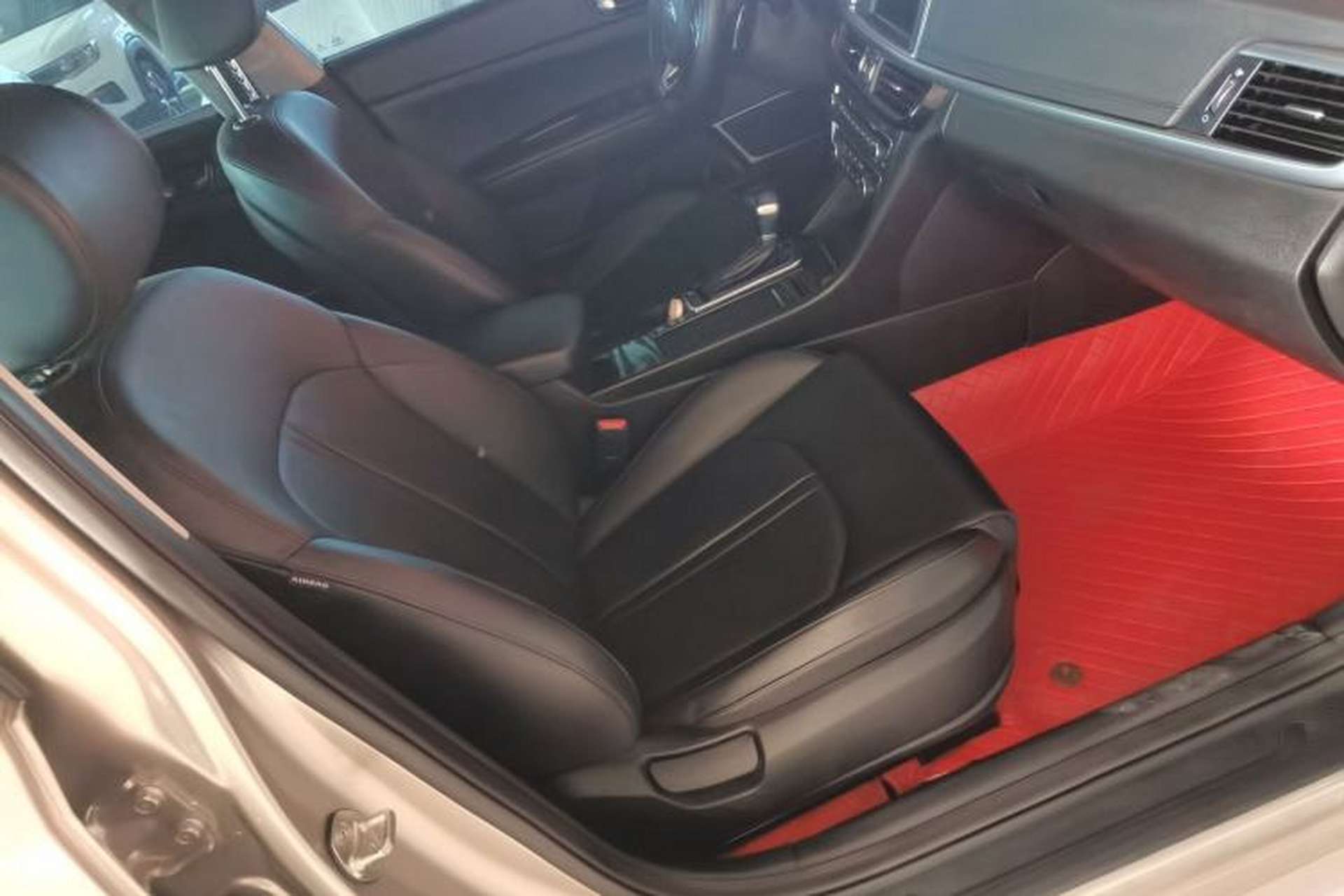 Used Kia K5 2016 1.6T Automatic LUX Right Front Seat