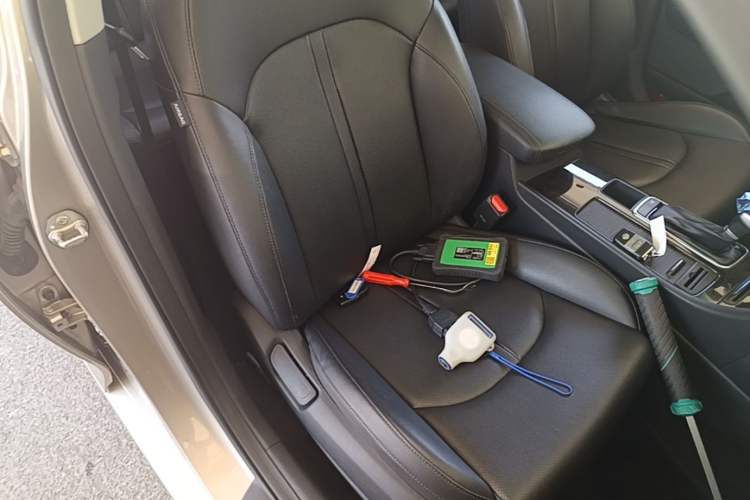 Used Kia K5 2016 1.6T Automatic LUX Right Front Seat